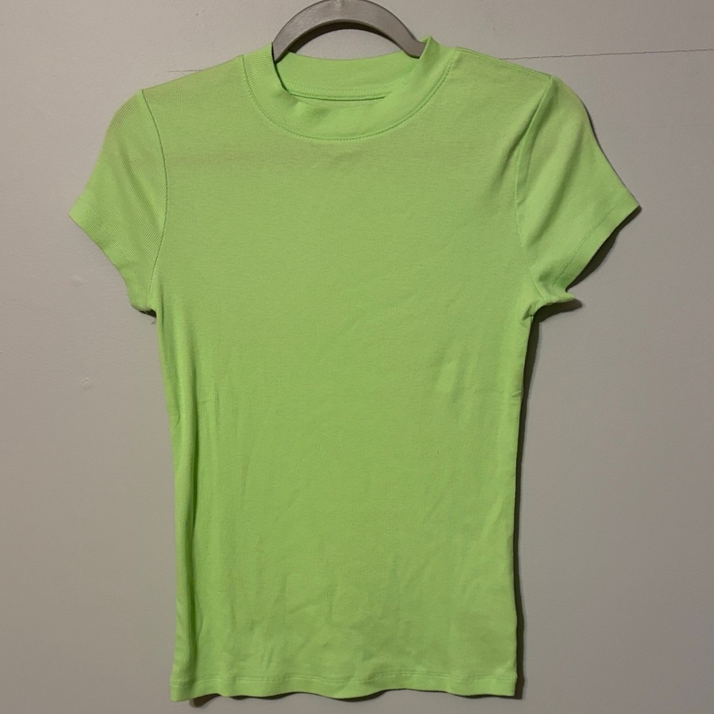 A New Day: Lime Green Short Sleeve super soft rib Crewneck Tee. Small.